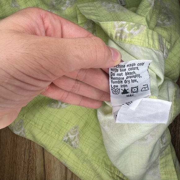 Vintage Columbia Sportswear Fish Print Button-Up Shirt Green Women’s Small - Picture 8 of 8